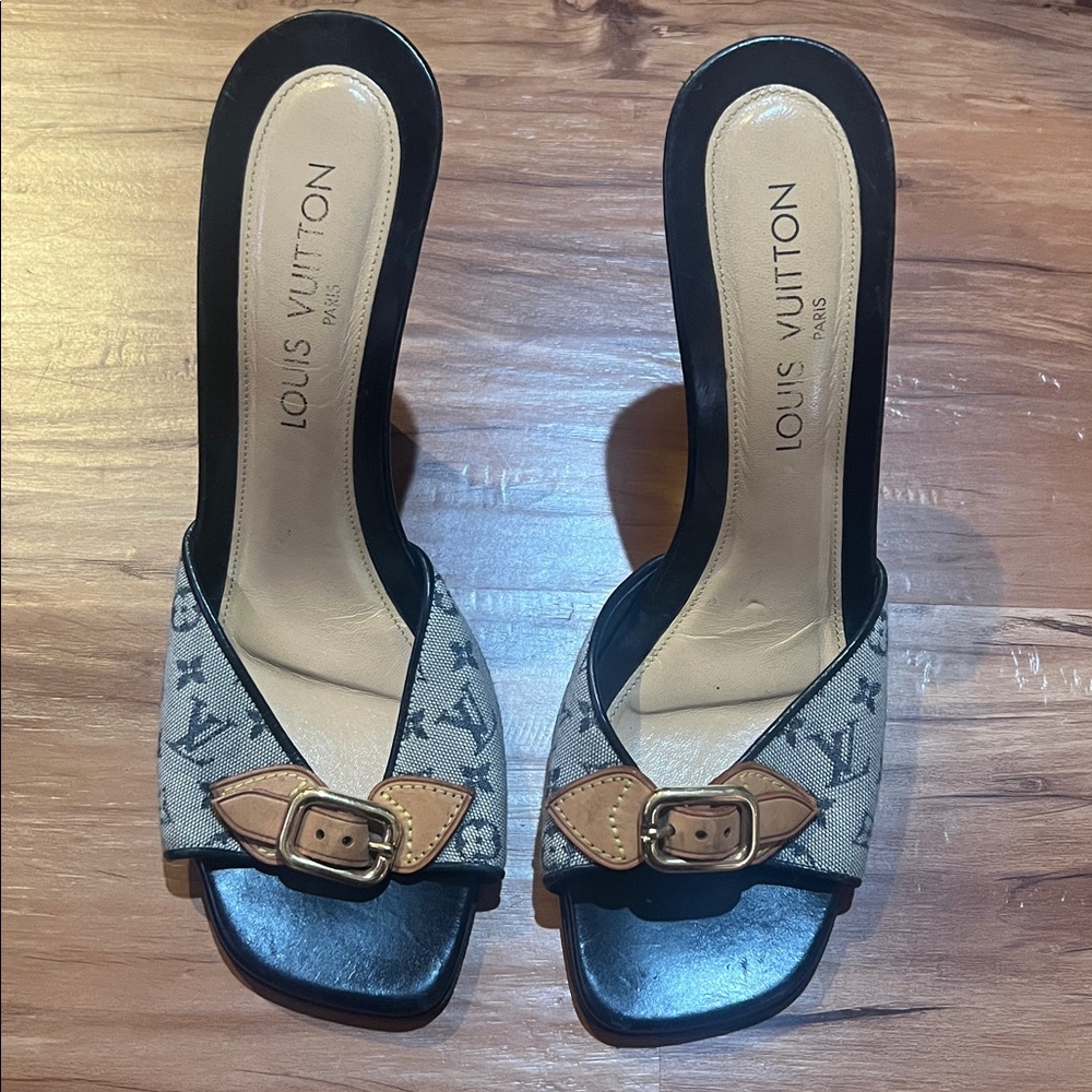Vintage Louis Vuitton Dark navy blue and Brown Monogram Heels